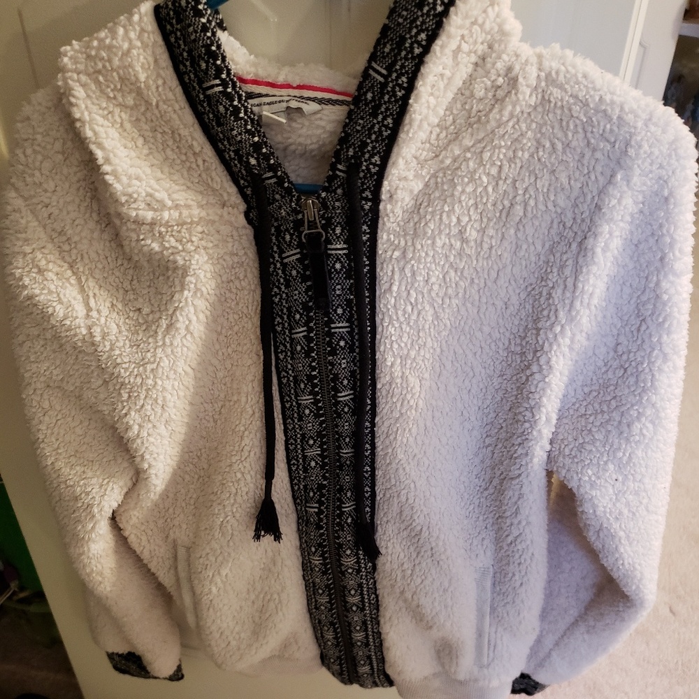 AE white fluffy sweatshirt